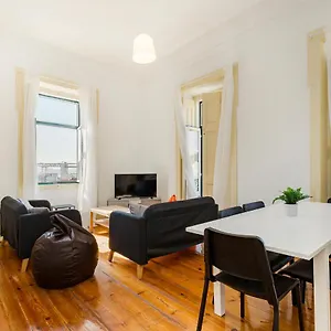 Apartamento 4br - Excellent Location - New Mattresses!, Lisboa